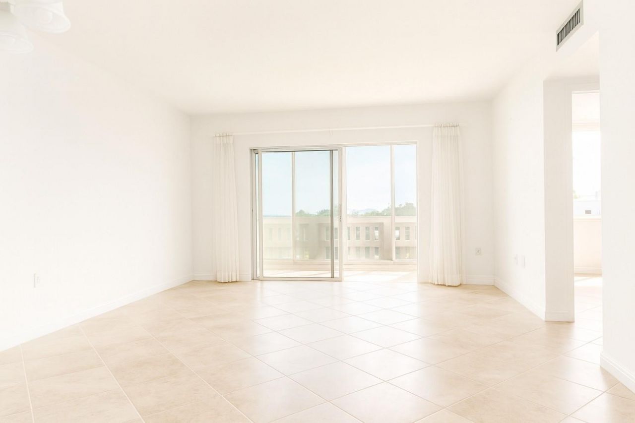 4001 Hillcrest Drive, Unit 407, Hollywood, FL 33021 Photo