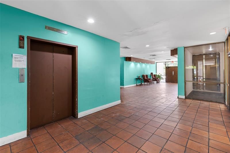 3301 Spanish Moss Terrace, Unit 705, Lauderhill, FL 33319 Photo