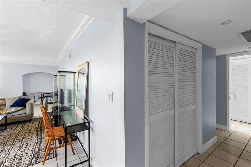 3301 Spanish Moss Terrace, Unit 705, Lauderhill, FL 33319 Photo