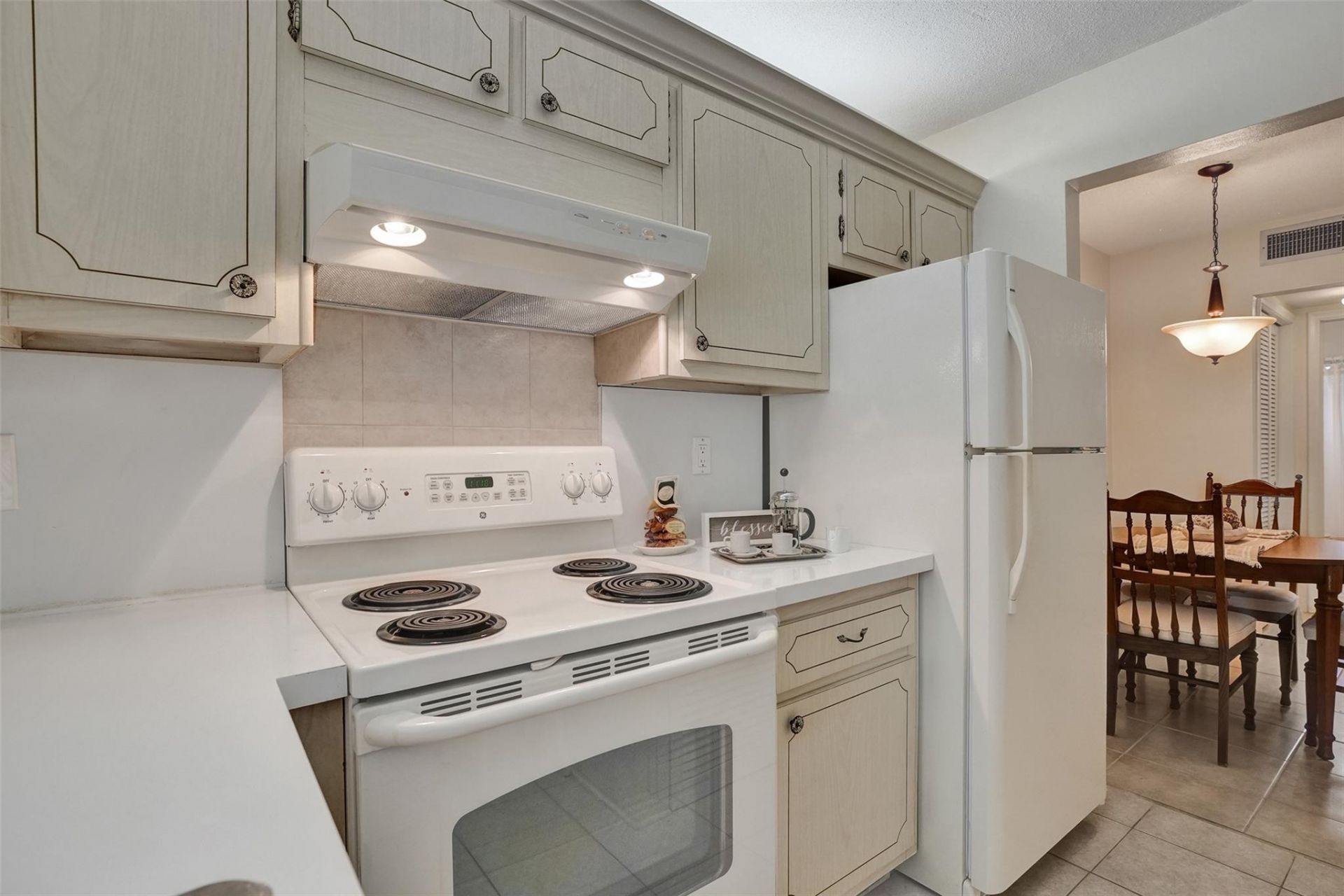 1300 N 12th Court, Unit 4B, Hollywood, FL 33019 Photo