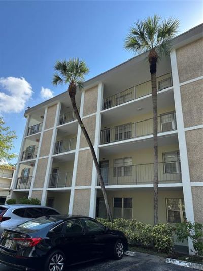 2998 NW 48th Terrace, Unit 327, Lauderdale Lakes, FL 33313 Photo