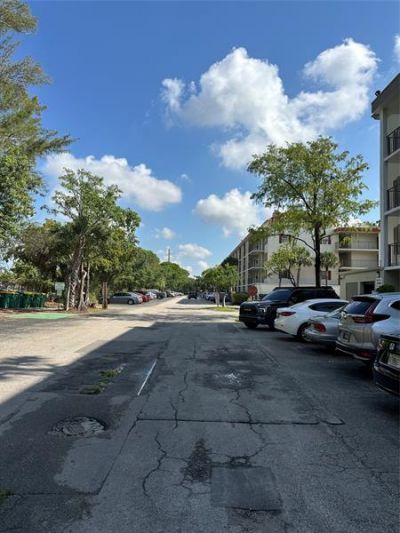 2998 NW 48th Terrace, Unit 327, Lauderdale Lakes, FL 33313 Photo