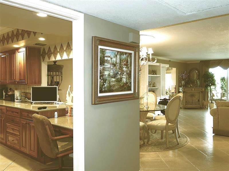 3507 Oaks Way, Unit 307, Pompano Beach, FL 33069 Photo