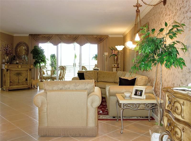 3507 Oaks Way, Unit 307, Pompano Beach, FL 33069 Photo