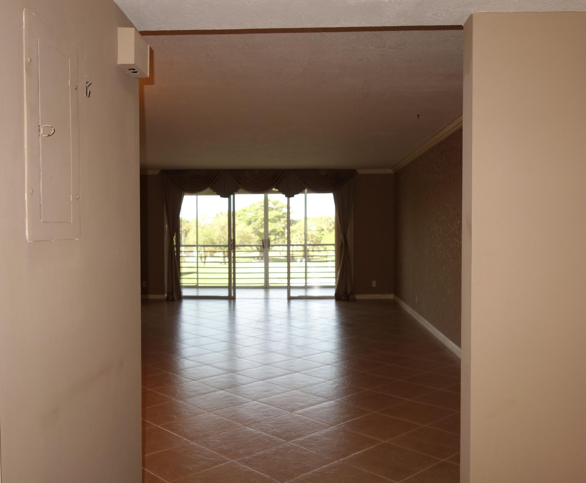 3507 Oaks Way, Unit 307, Pompano Beach, FL 33069 Photo