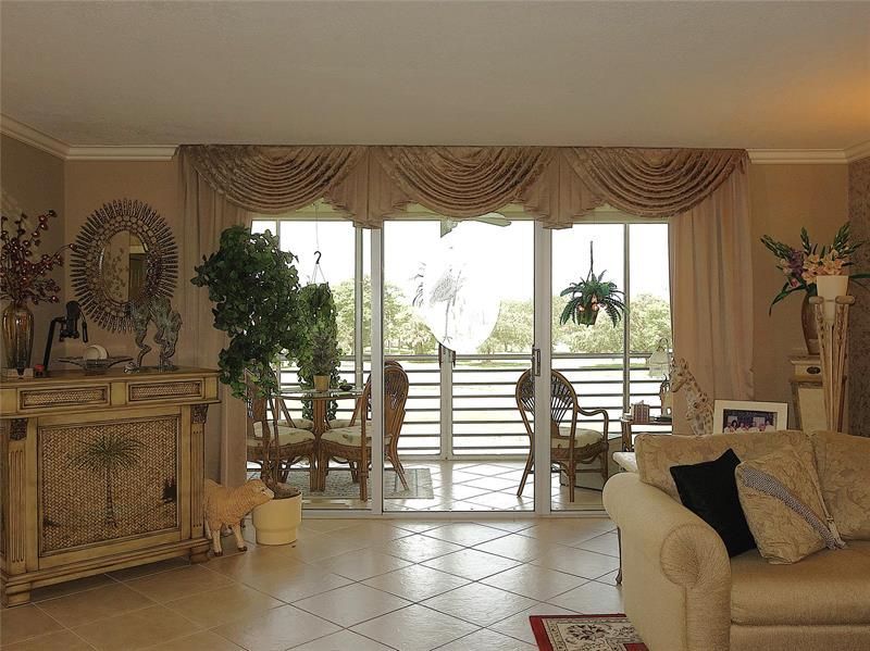 3507 Oaks Way, Unit 307, Pompano Beach, FL 33069 Photo