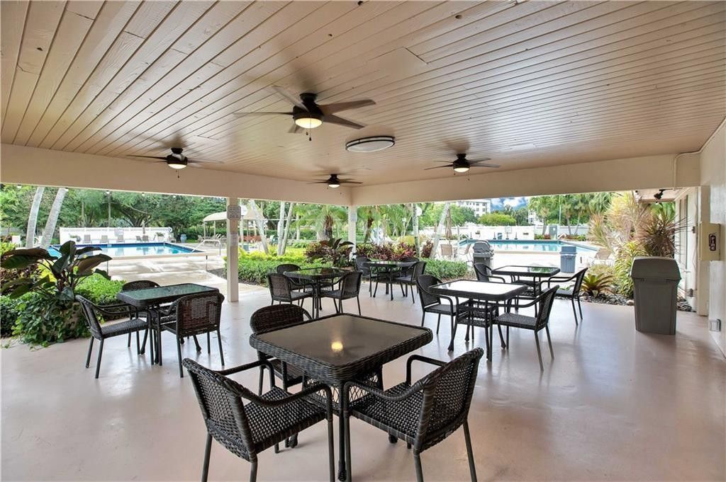 3507 Oaks Way, Unit 307, Pompano Beach, FL 33069 Photo