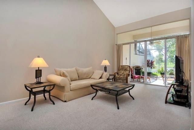 676 W Palm Aire Drive, Pompano Beach, FL 33069 Photo