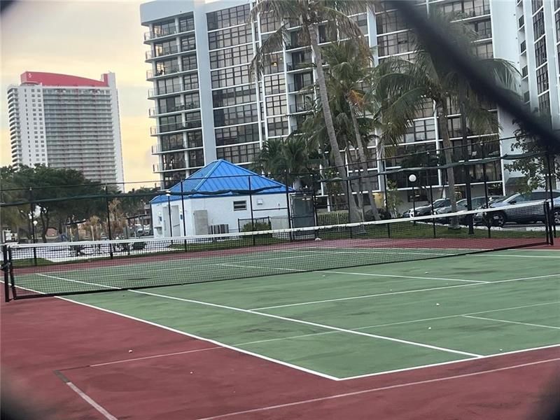 200 Leslie Drive, Unit 324, Hallandale Beach, FL 33009 Photo