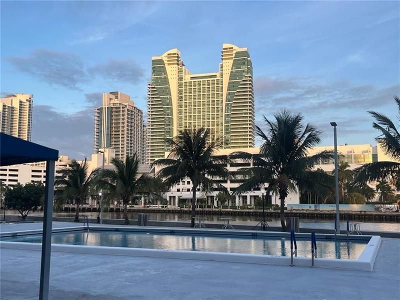 200 Leslie Drive, Unit 324, Hallandale Beach, FL 33009 Photo