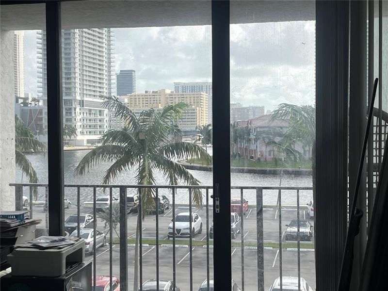 200 Leslie Drive, Unit 324, Hallandale Beach, FL 33009 Photo