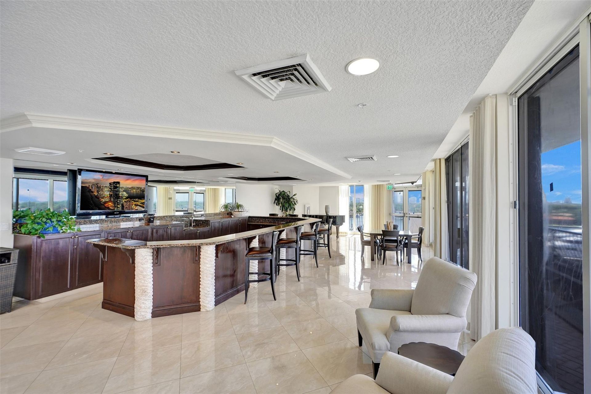 100 S Birch Road, Unit 2705, Fort Lauderdale, FL 33316 Photo