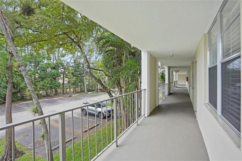 2998 NW 48th Terrace, Unit 220, Lauderdale Lakes, FL 33313 Photo