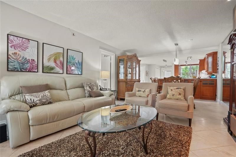 2998 NW 48th Terrace, Unit 220, Lauderdale Lakes, FL 33313 Photo