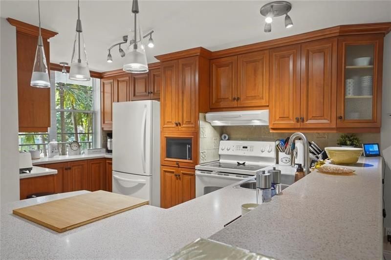 2998 NW 48th Terrace, Unit 220, Lauderdale Lakes, FL 33313 Photo