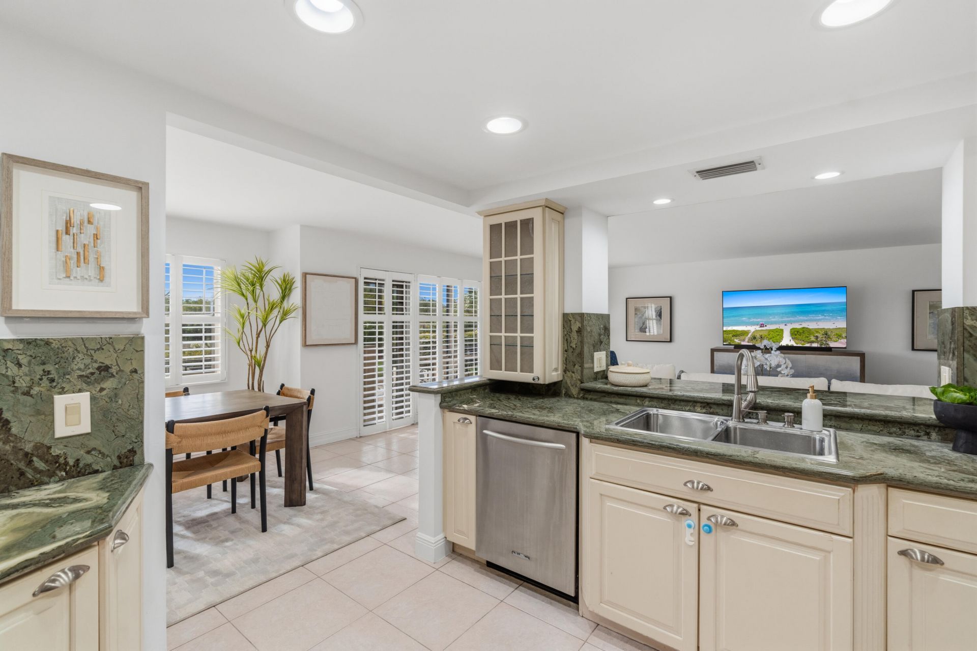 4900 N Ocean Boulevard, Unit 317, Lauderdale by the Sea, FL 33308 Photo