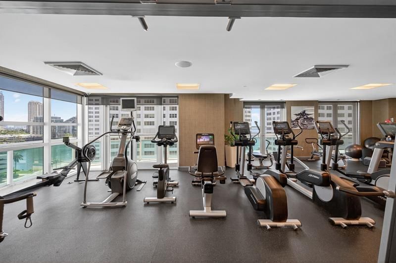 950 Brickell Bay Dr, Unit 5205, Miami, FL 33131 Photo