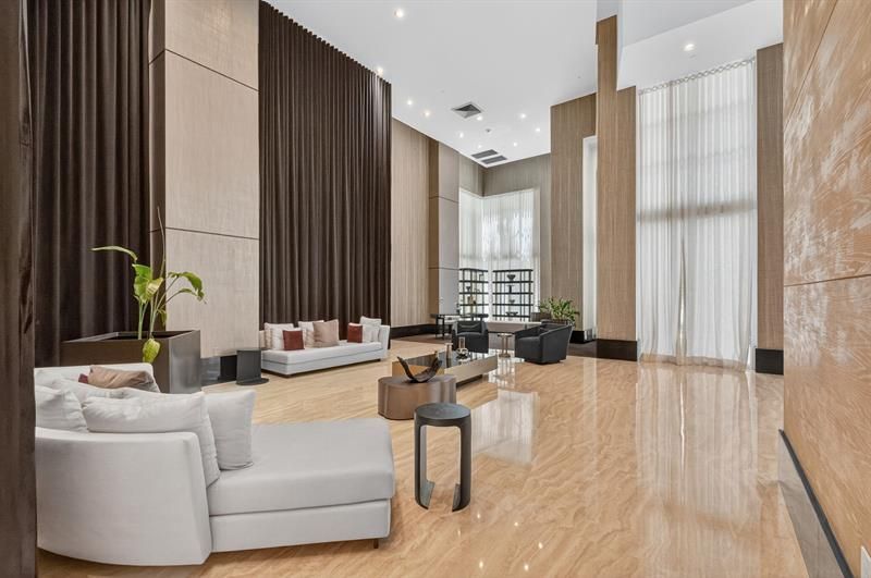 950 Brickell Bay Dr, Unit 5205, Miami, FL 33131 Photo