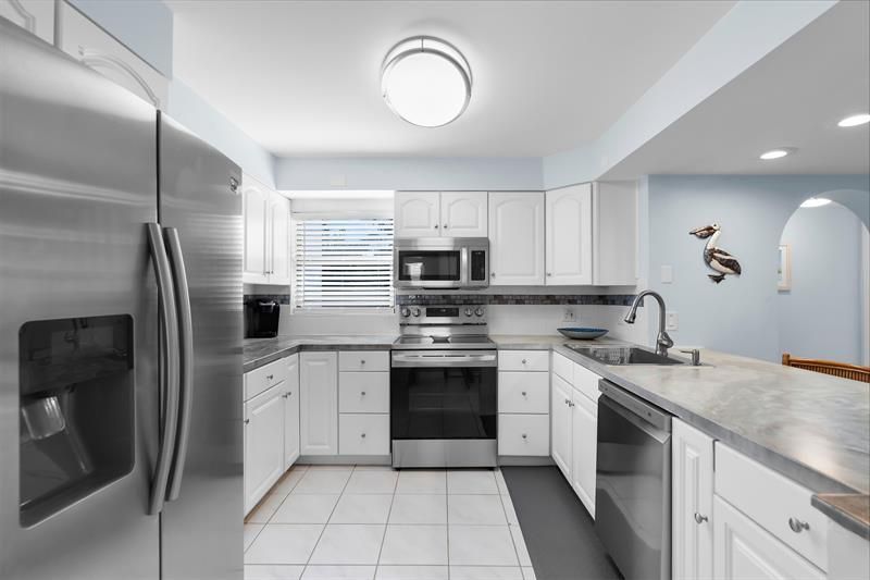 1998 W Overseas Highway, Unit A-4, Marathon, FL 33050 Photo