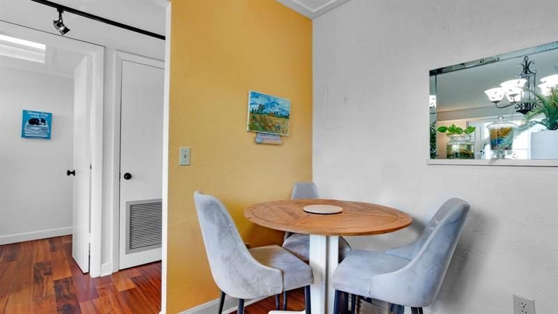 9581 Sunrise Lakes Boulevard, Unit 309, Sunrise, FL 33322 Photo