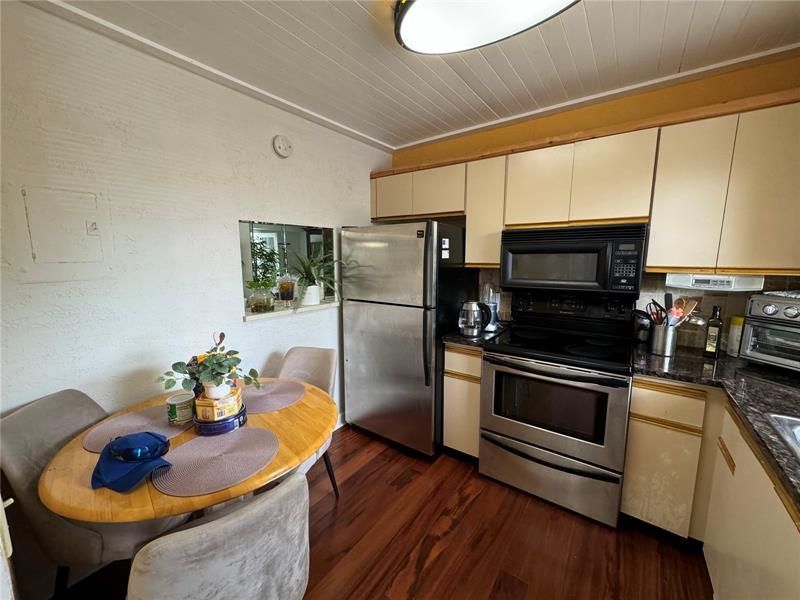 9581 Sunrise Lakes Boulevard, Unit 309, Sunrise, FL 33322 Photo