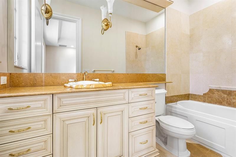 549 NE 19th Ave, Unit C, Deerfield Beach, FL 33441 Photo