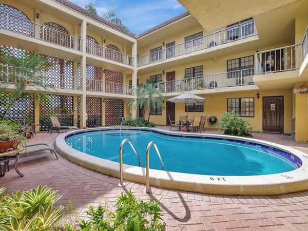 917 NE 16th Ave, Unit 7, Fort Lauderdale, FL 33304