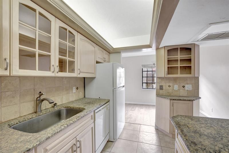 917 NE 16th Ave, Unit 7, Fort Lauderdale, FL 33304 Photo