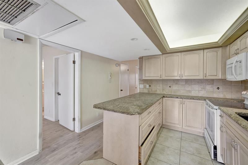 917 NE 16th Ave, Unit 7, Fort Lauderdale, FL 33304 Photo