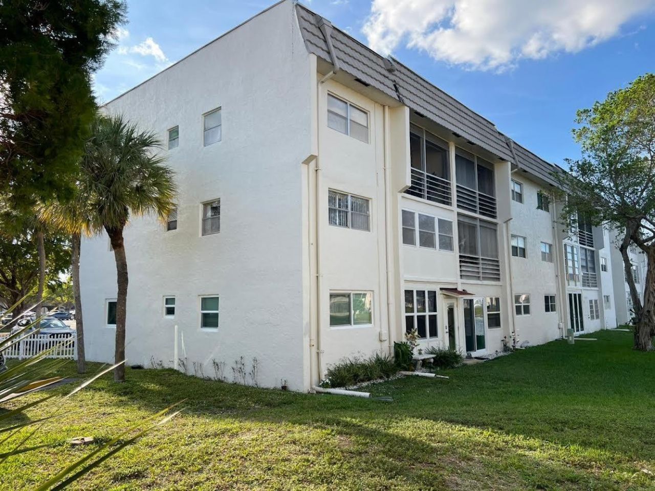 8200 Sunrise Lakes Boulevard, Unit 212, Sunrise, FL 33322 Photo