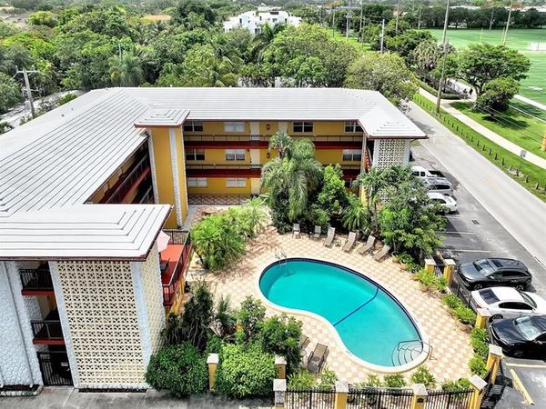 744 NE 14th Ave, Unit 4, Fort Lauderdale, FL 33304