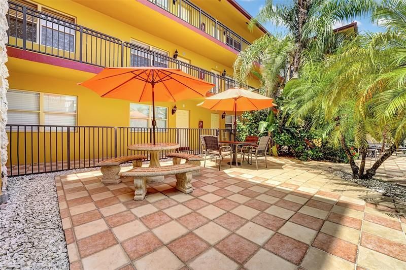 744 NE 14th Ave, Unit 4, Fort Lauderdale, FL 33304 Photo