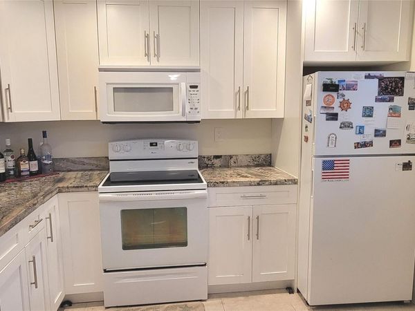 2800 Somerset, Unit 312, Lauderdale Lakes, FL 33311