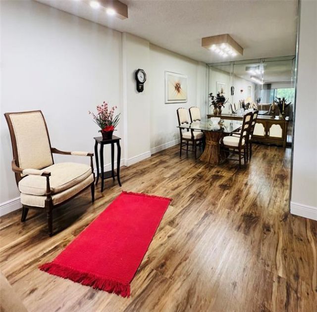 800 NE 195th Street, Unit 307, Miami, FL 33179 Photo