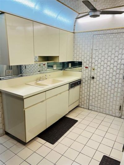 800 NE 195th Street, Unit 307, Miami, FL 33179 Photo