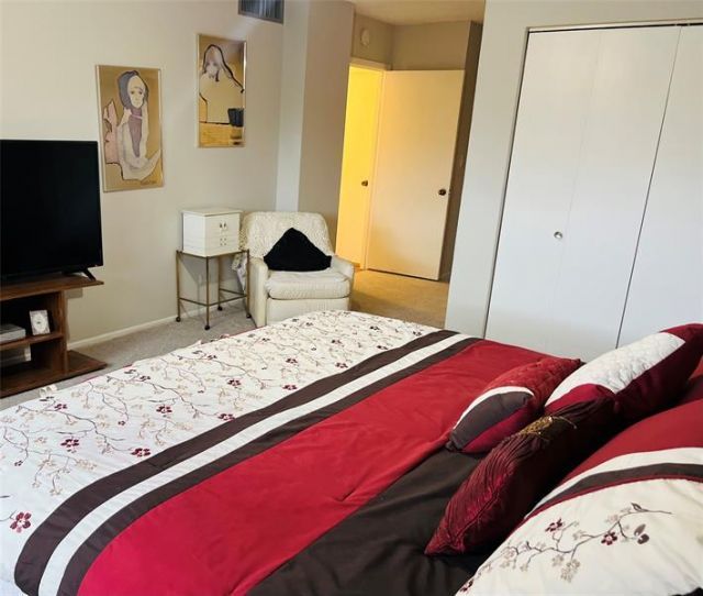 800 NE 195th Street, Unit 307, Miami, FL 33179 Photo