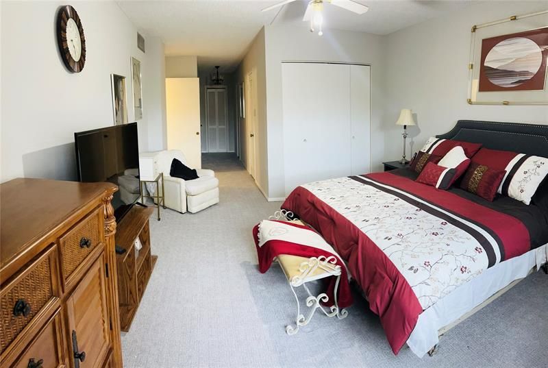 800 NE 195th Street, Unit 307, Miami, FL 33179 Photo