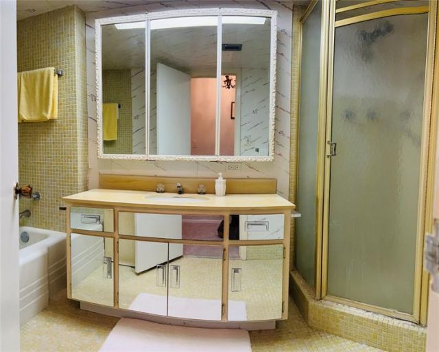 800 NE 195th Street, Unit 307, Miami, FL 33179 Photo