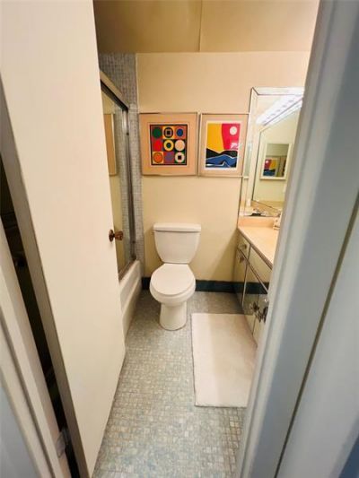 800 NE 195th Street, Unit 307, Miami, FL 33179 Photo