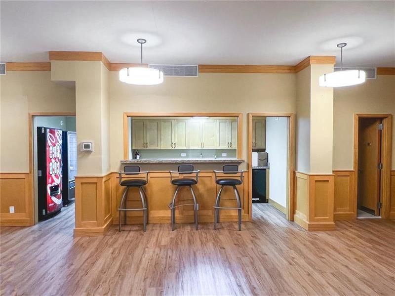 800 NE 195th Street, Unit 307, Miami, FL 33179 Photo