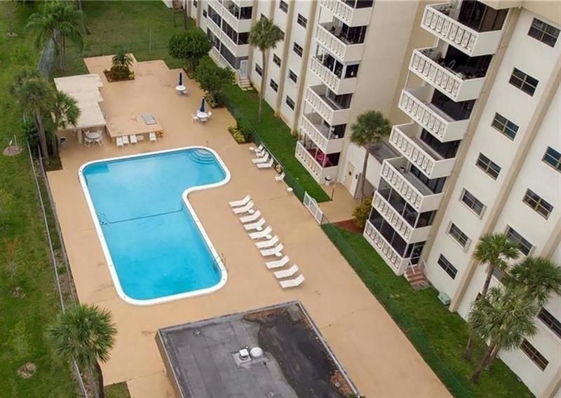 800 NE 195th Street, Unit 307, Miami, FL 33179 Photo