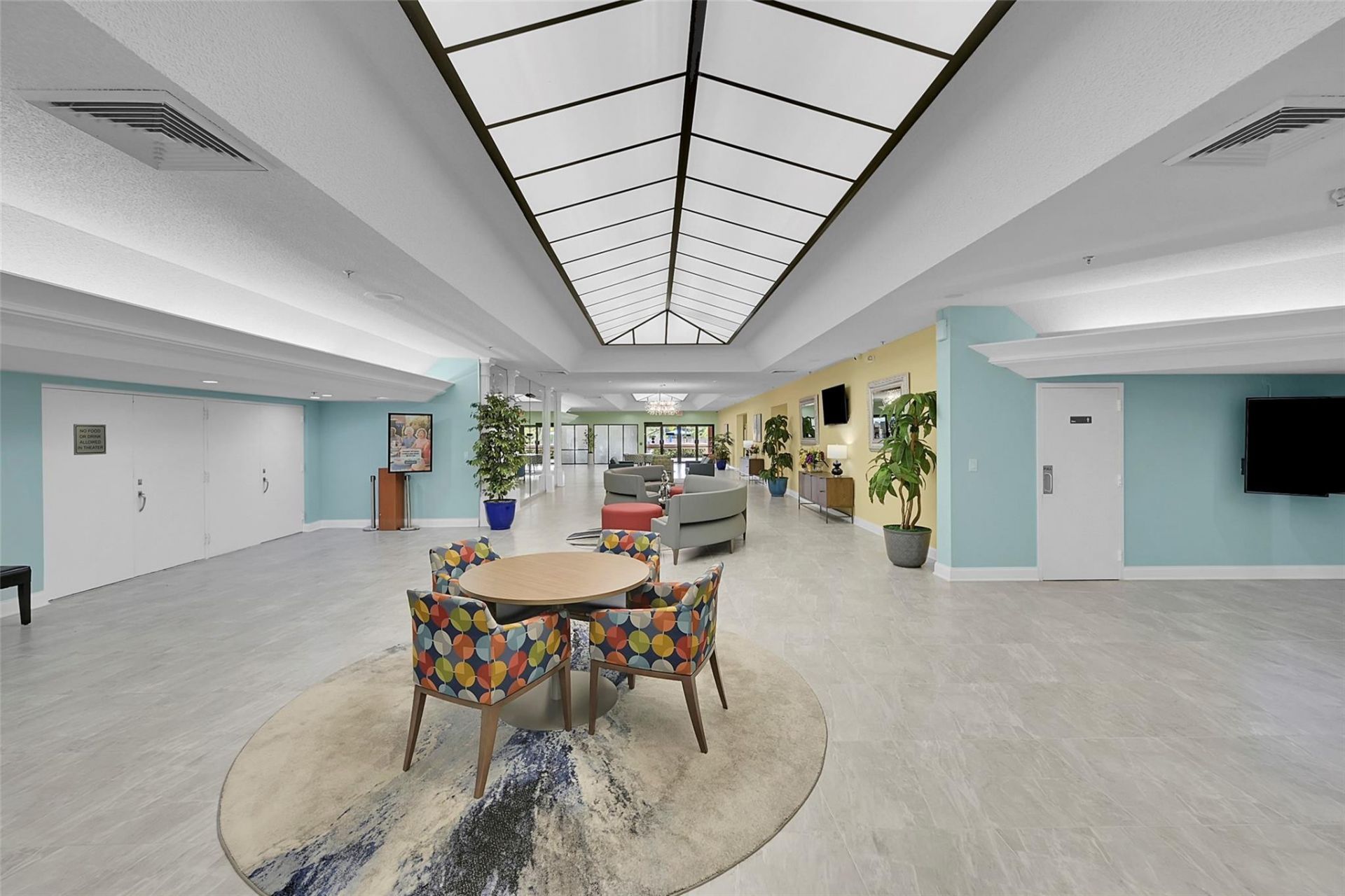 9761 Sunrise Lakes Boulevard, Unit 301, Sunrise, FL 33322 Photo