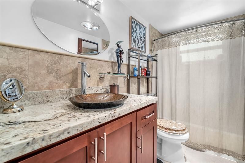 2131 NE 42nd Court, Unit 104e, Lighthouse Point, FL 33064 Photo