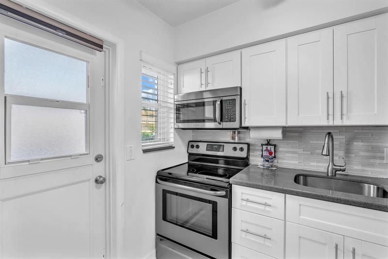 2131 NE 42nd Court, Unit 104e, Lighthouse Point, FL 33064 Photo