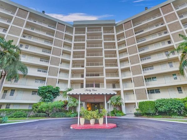 2940 N Course Dr, Unit 511, Pompano Beach, FL 33069