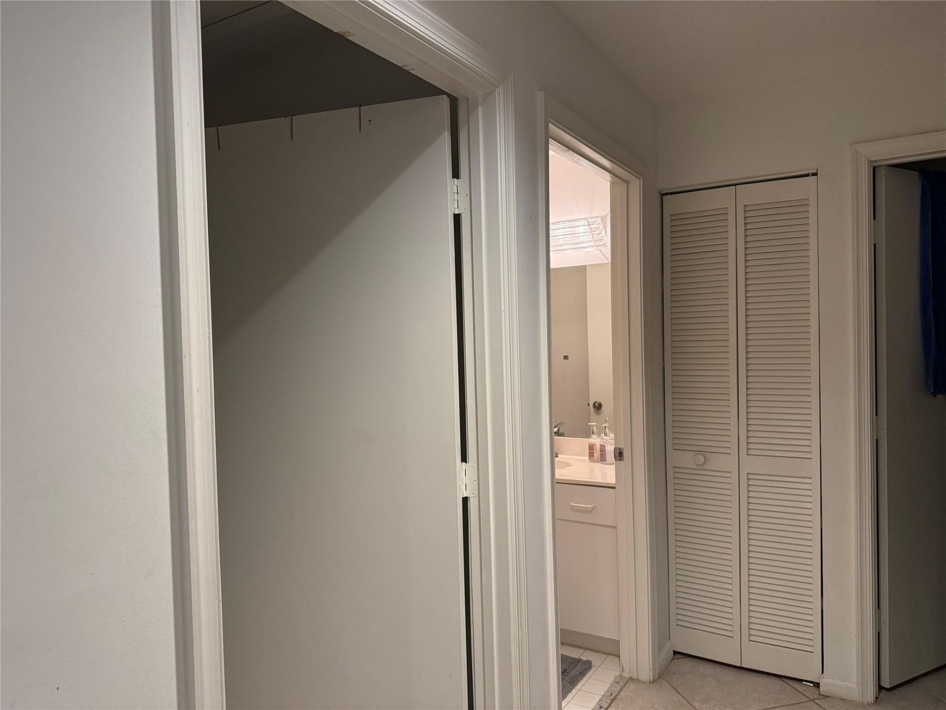 5914 Regal Glen Drive, Unit 205, Boynton Beach, FL 33437 Photo