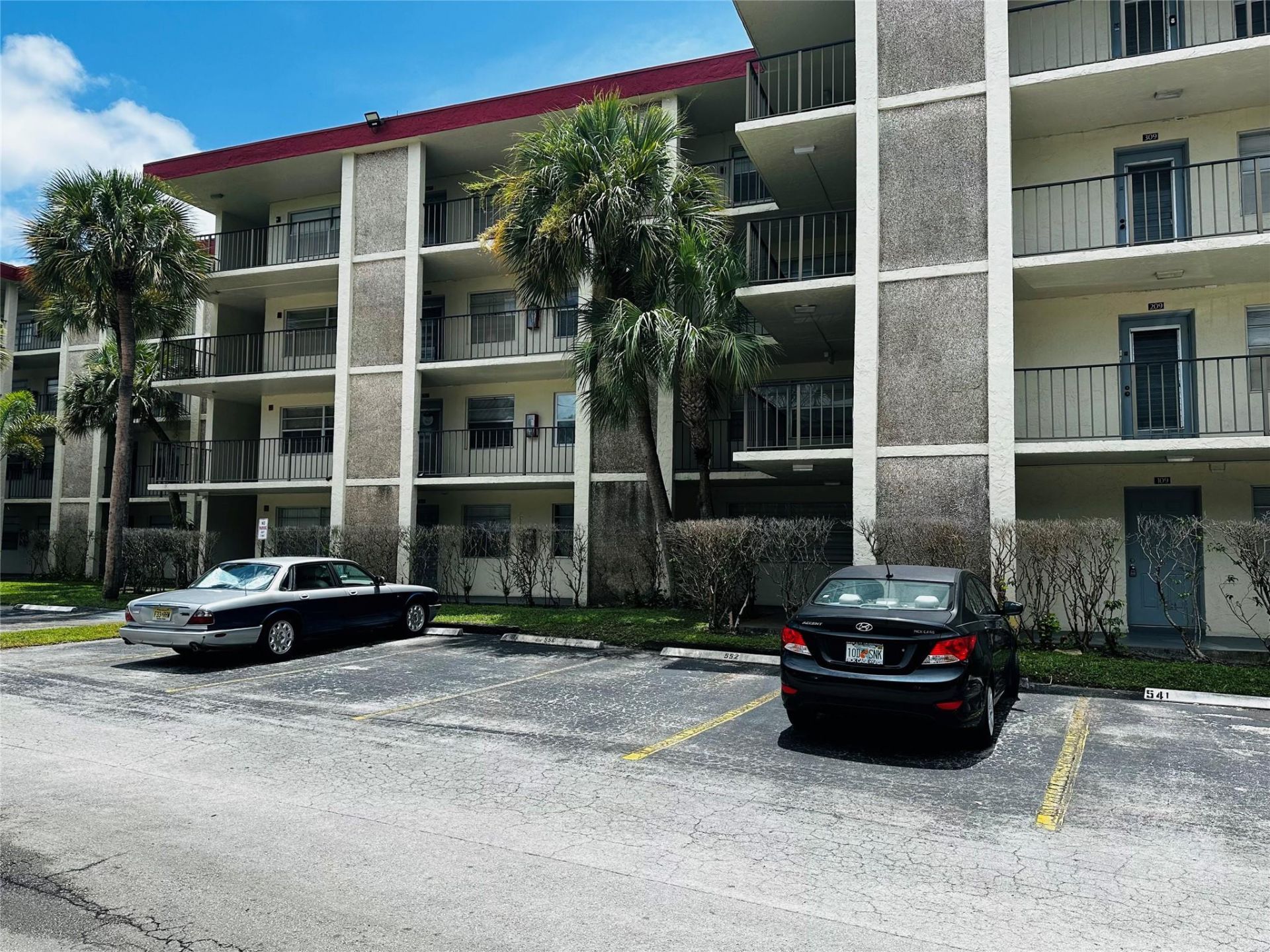 3070 NW 48th Terrace, Unit 307, Lauderdale Lakes, FL 33313 Photo