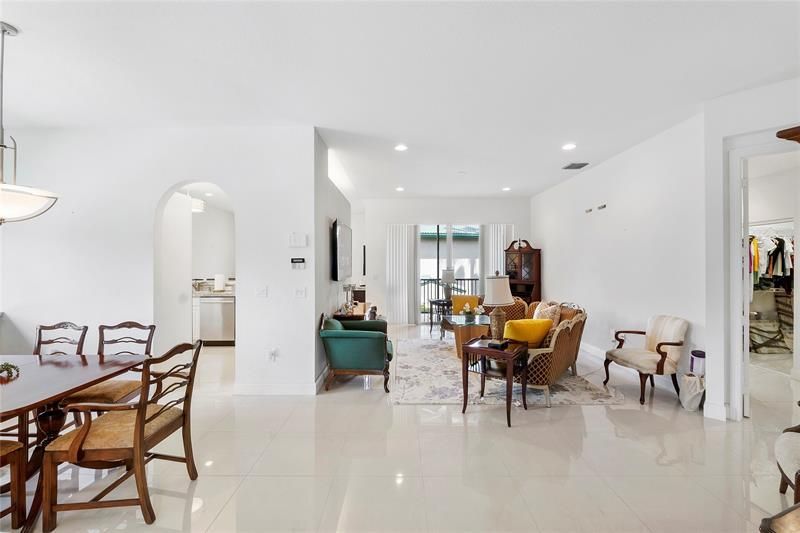 7940 Exeter Circle, Unit 201, Tamarac, FL 33321 Photo