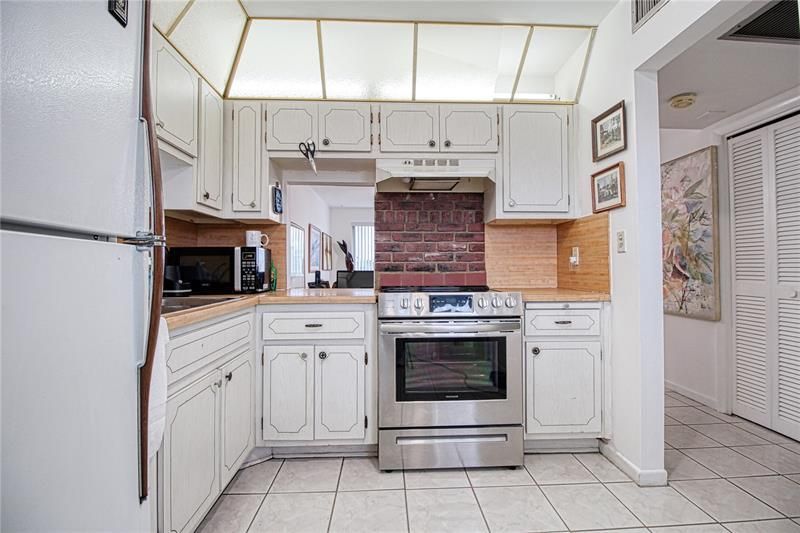 2300 Park Lane, Unit 311, Hollywood, FL 33021 Photo