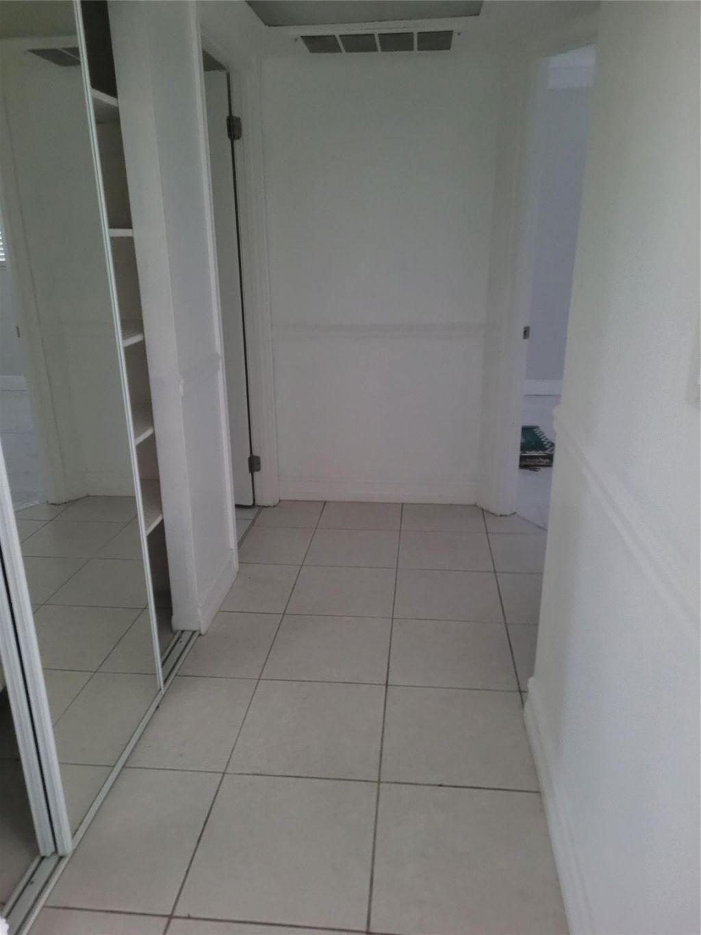 4805 NW 35th Street, Unit L-416, Lauderdale Lakes, FL 33319 Photo